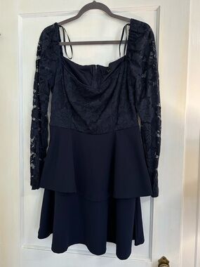 💙 Navy blue lace mini dress 💙